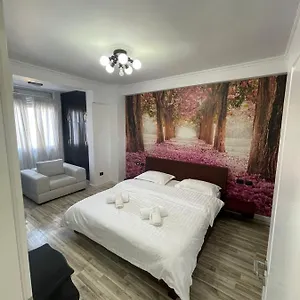 tirana-center-apartment-tirana.hotels-in-tirana.com/