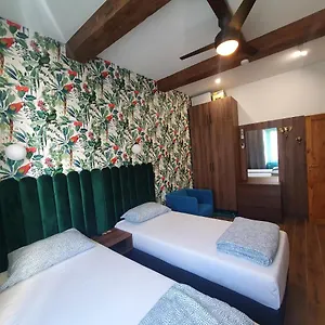 https://luxurious-rooms-with-bathrooms-livorno.it-tuscanyhotel.com